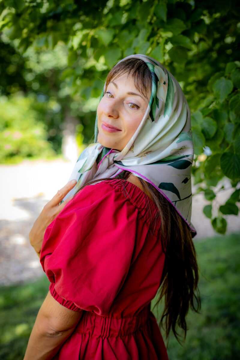 PEONY ROMANCE ШЕЛКОВЫЙ ПЛАТОК — изображение 3